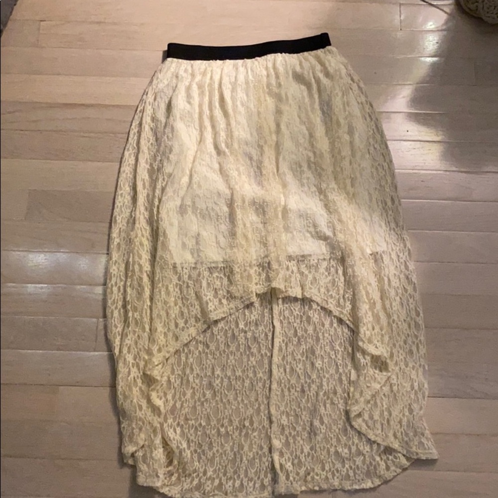 Lace skirt